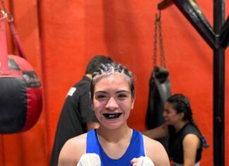 Alumna de Cobach Sonora se corona campeona estatal de boxeo en torneo Armageddon